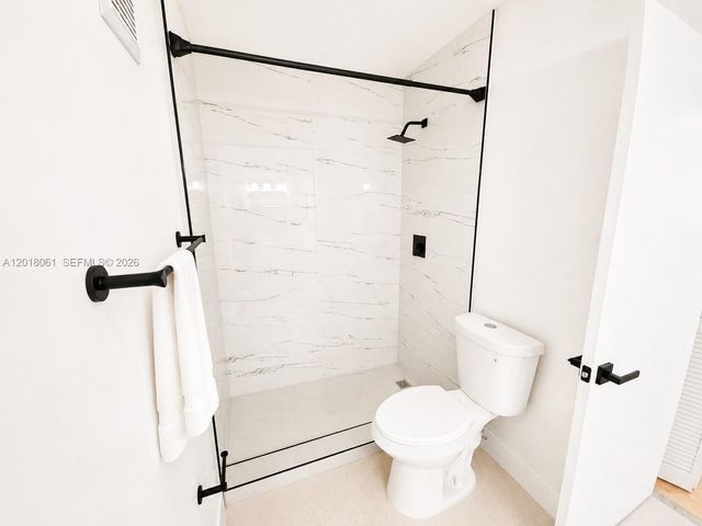 15721 SW 137th Ave 202, Miami, FL 33177