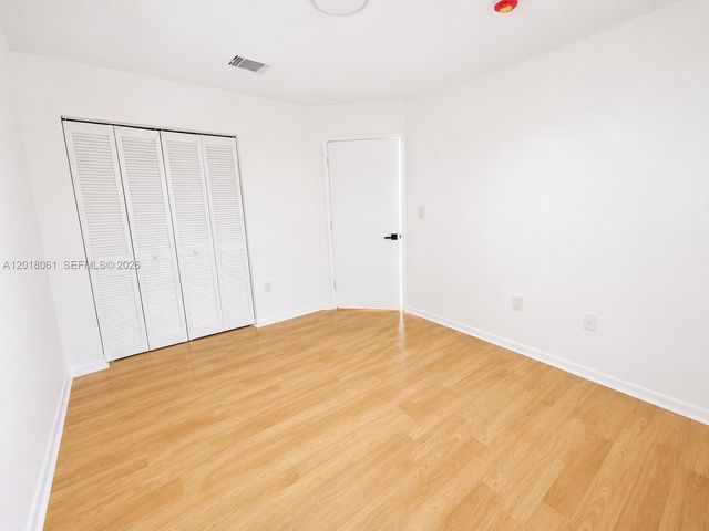 15721 SW 137th Ave 202, Miami, FL 33177