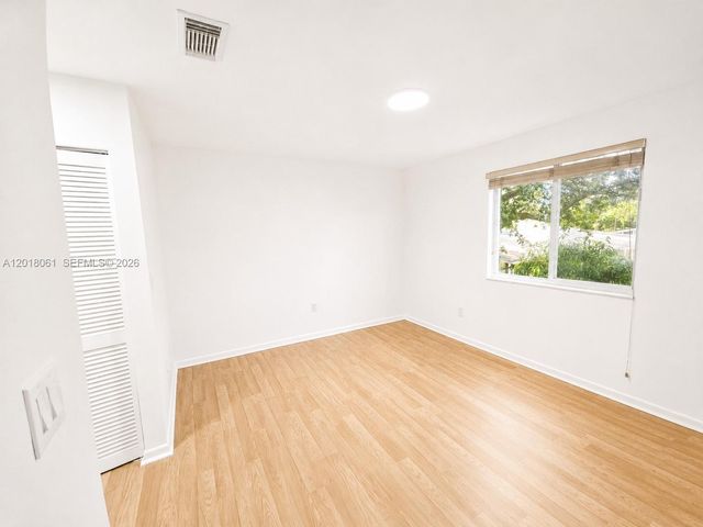 15721 SW 137th Ave 202, Miami, FL 33177