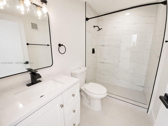 15721 SW 137th Ave 202, Miami, FL 33177