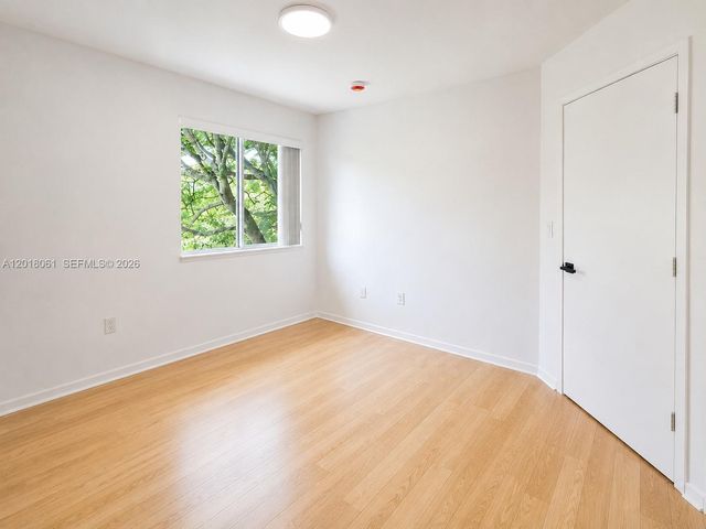 15721 SW 137th Ave 202, Miami, FL 33177