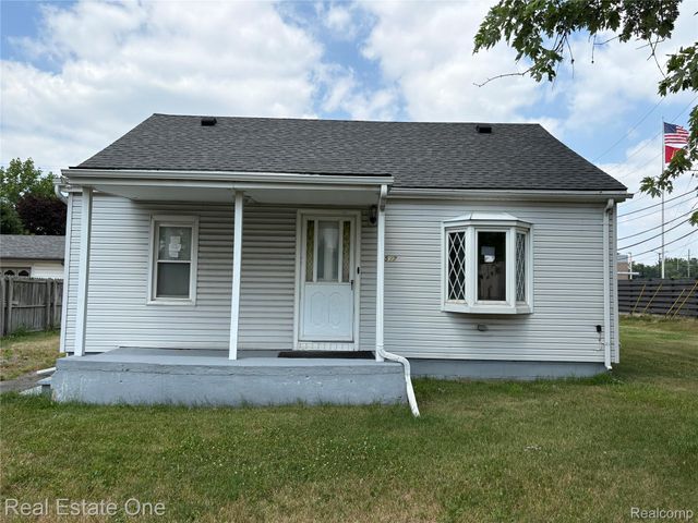5873 Elmgrove Avenue, Warren, MI 48092