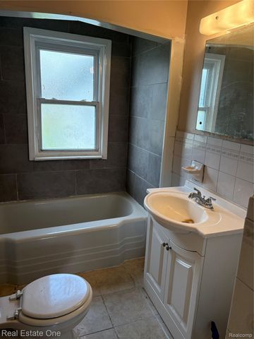 5873 Elmgrove Avenue, Warren, MI 48092