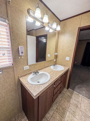 1660 FRANKLIN Road, Hallsville, TX 75650