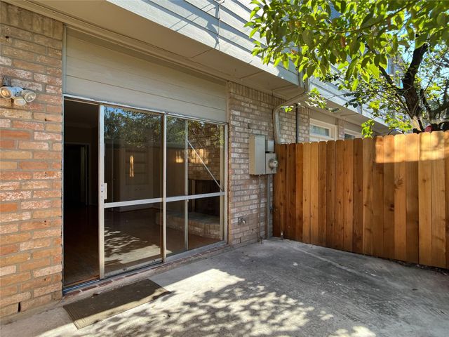 3737 Wakeforest Street, Houston, TX 77098