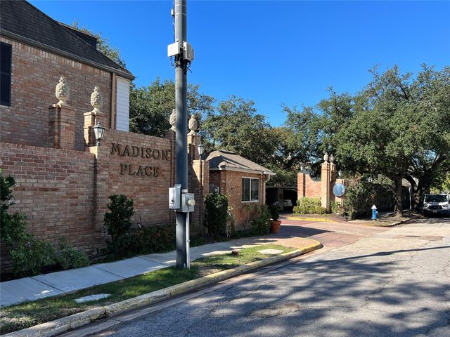 3737 Wakeforest Street, Houston, TX 77098