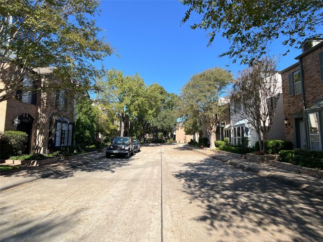 3737 Wakeforest Street, Houston, TX 77098