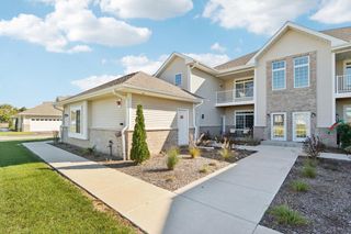 1625 Grey Fox TRAIL #F, Mukwonago, WI 53149