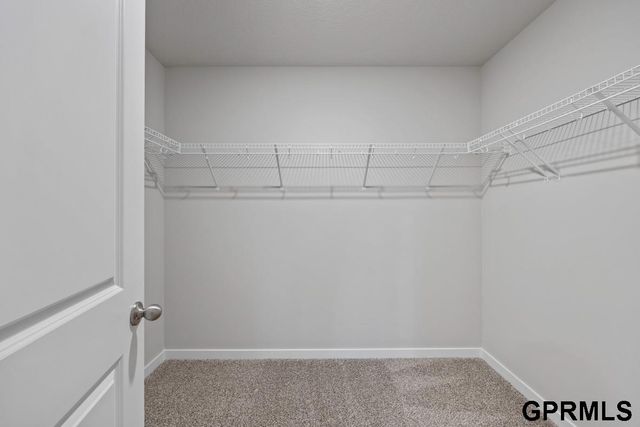 8509 S 184th Terrace, Gretna, NE 68136