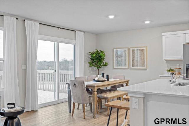 8509 S 184th Terrace, Gretna, NE 68136