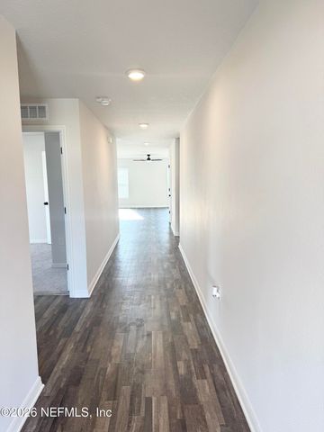 575 RIVER HILL Drive, Welaka, FL 32193