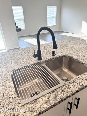 575 RIVER HILL Drive, Welaka, FL 32193