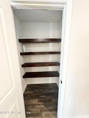 575 RIVER HILL Drive, Welaka, FL 32193