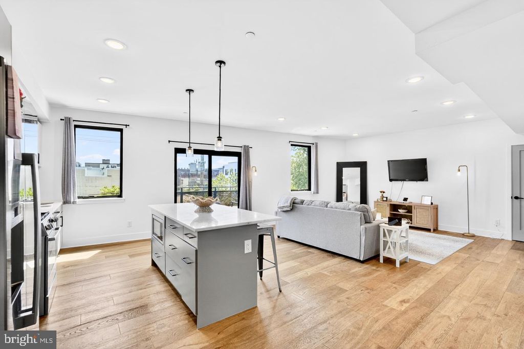1801 FAIRMOUNT AVE #- UNIT 303, PHILADELPHIA, PA 19130 — photo 5