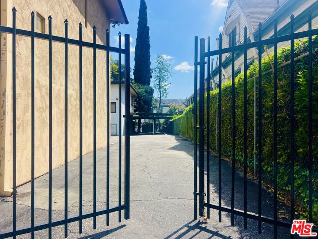 532 EL DORADO Street 2, Pasadena, CA 91101