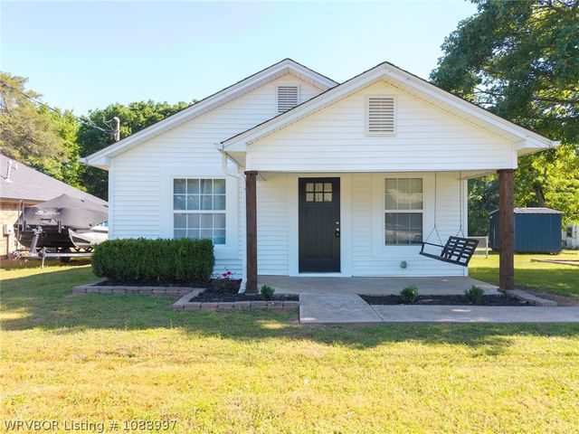 715 Maple Shade, Alma, AR 72921