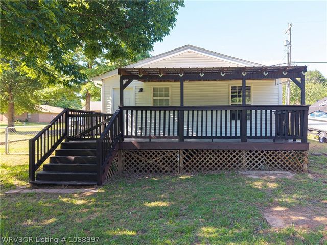 715 Maple Shade, Alma, AR 72921