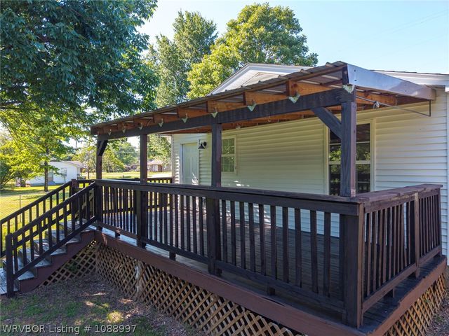715 Maple Shade, Alma, AR 72921
