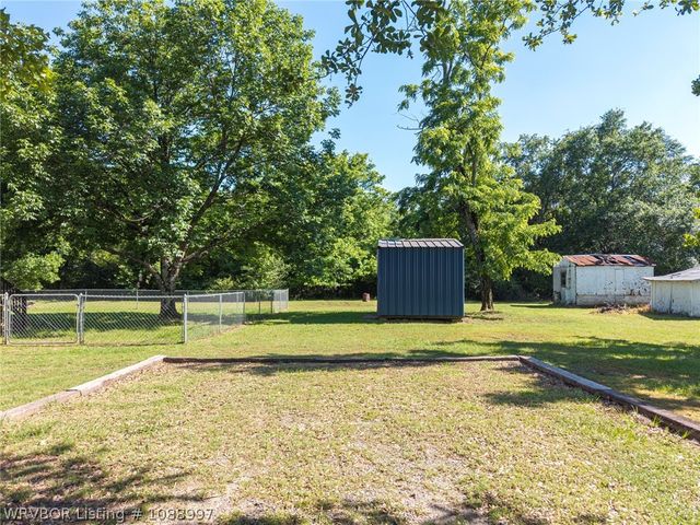 715 Maple Shade, Alma, AR 72921