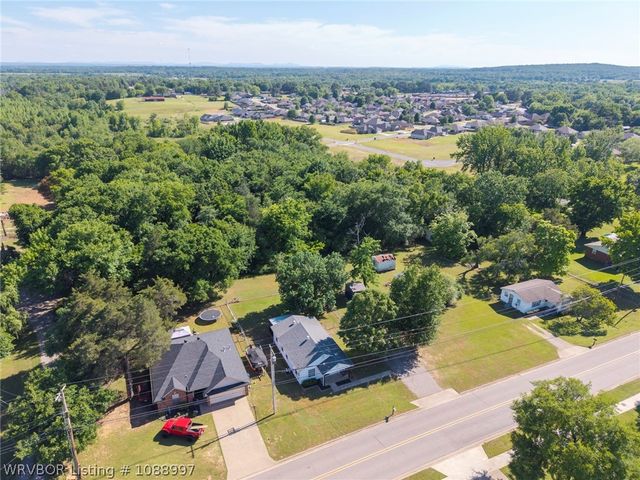 715 Maple Shade, Alma, AR 72921