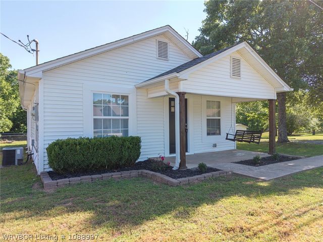 715 Maple Shade, Alma, AR 72921
