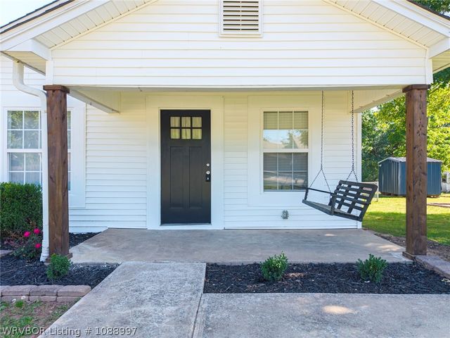 715 Maple Shade, Alma, AR 72921