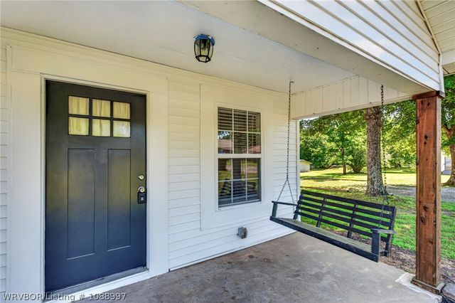 715 Maple Shade, Alma, AR 72921