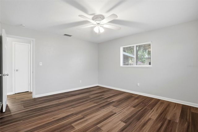 5211 7TH AVENUE N, St Petersburg, FL 33710