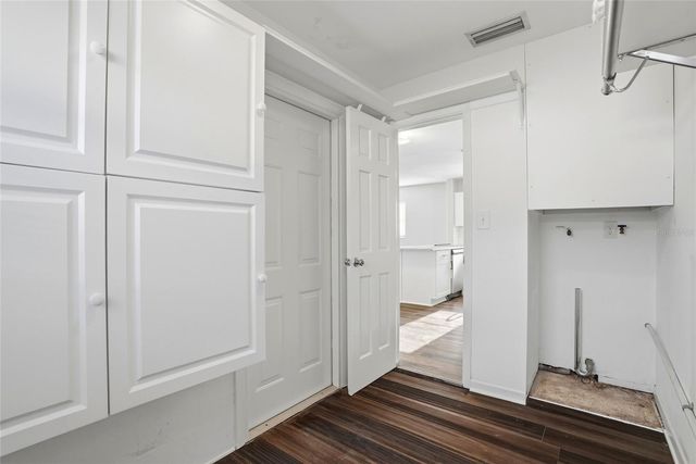 5211 7TH AVENUE N, St Petersburg, FL 33710