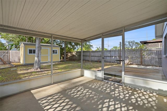 5211 7TH AVENUE N, St Petersburg, FL 33710