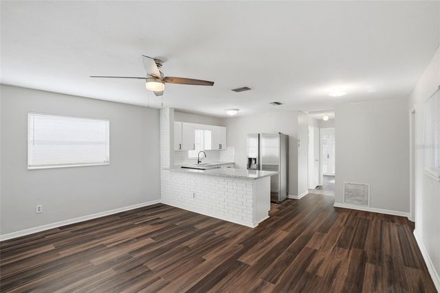 5211 7TH AVENUE N, St Petersburg, FL 33710