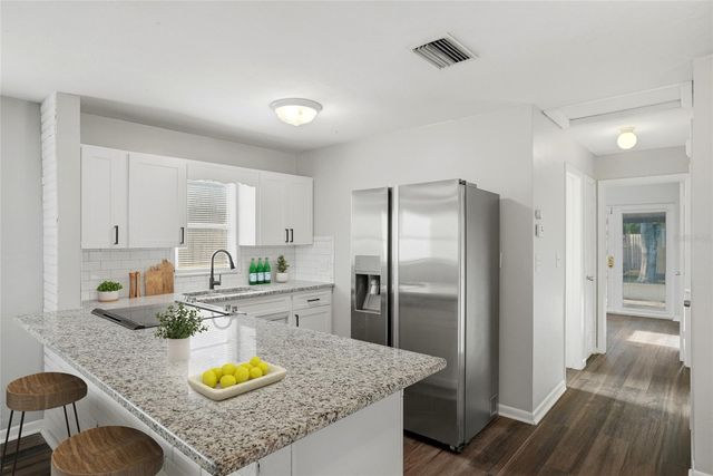 5211 7TH AVENUE N, St Petersburg, FL 33710