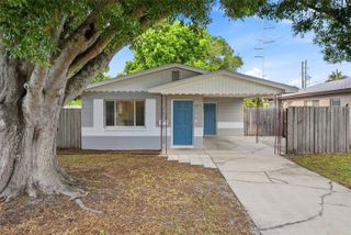 5211 7TH AVENUE N, St Petersburg, FL 33710