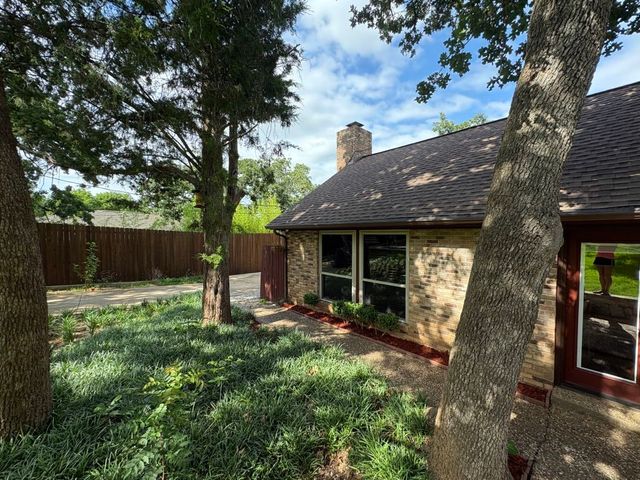 1212 Vera Lane, Kennedale, TX 76060