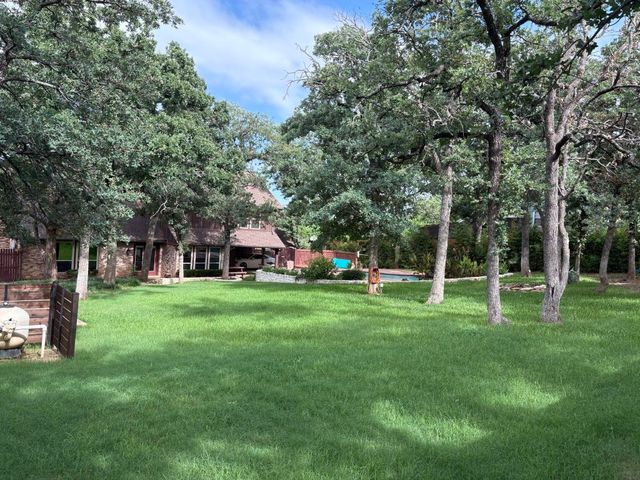 1212 Vera Lane, Kennedale, TX 76060