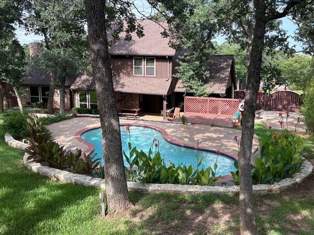 1212 Vera Lane, Kennedale, TX 76060