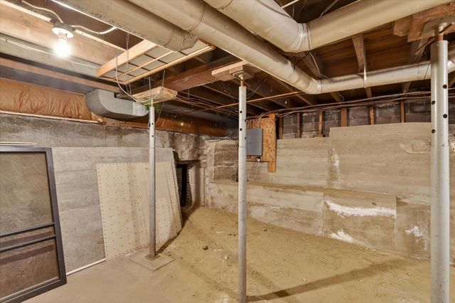 57223 S Main Street, Mattawan Vllg, MI 49071