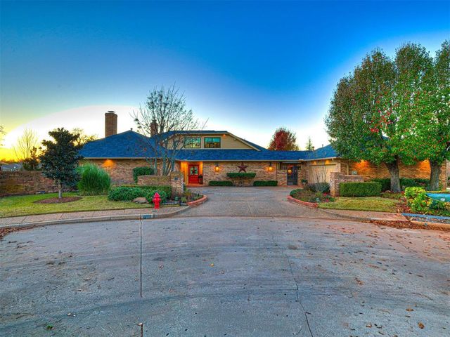650 E Oak Place, Edmond, OK 73025
