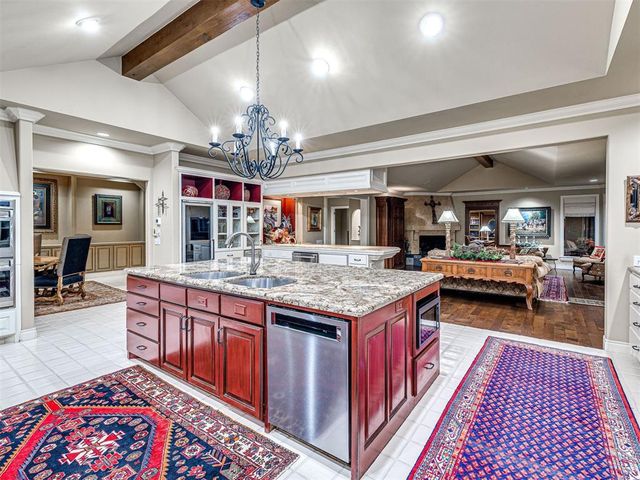 650 E Oak Place, Edmond, OK 73025