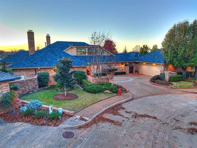 650 E Oak Place, Edmond, OK 73025
