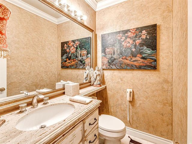 650 E Oak Place, Edmond, OK 73025