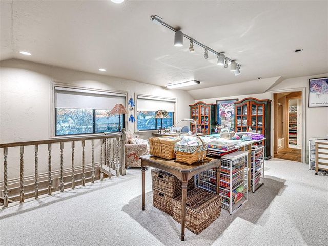 650 E Oak Place, Edmond, OK 73025