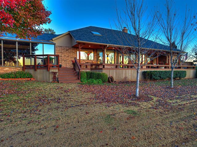 650 E Oak Place, Edmond, OK 73025