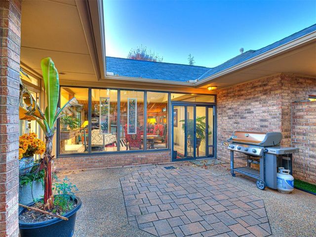 650 E Oak Place, Edmond, OK 73025