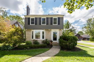 10565 Vernon Avenue, Huntington Woods, MI 48070