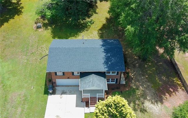 117 Kingswood Place Drive, Walnut Cove, NC 27052