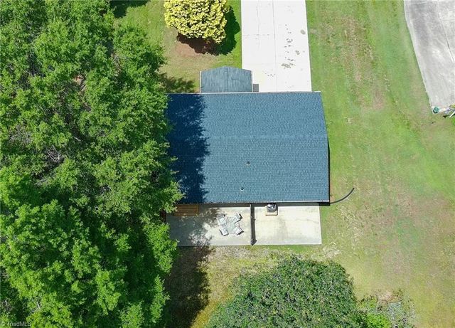 117 Kingswood Place Drive, Walnut Cove, NC 27052