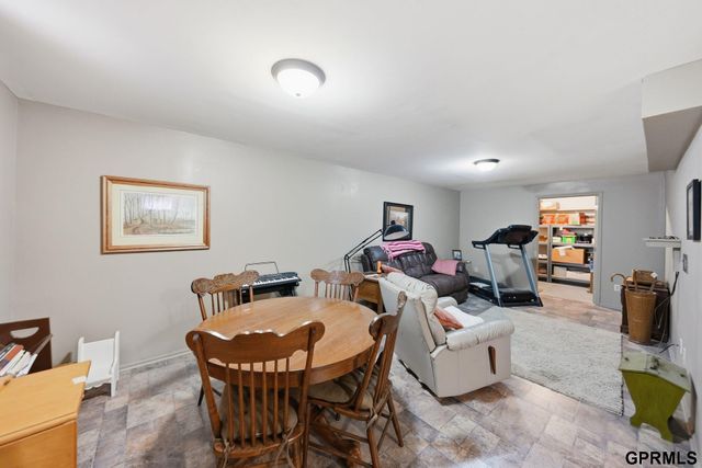 120 S Maple Avenue, Milford, NE 68405