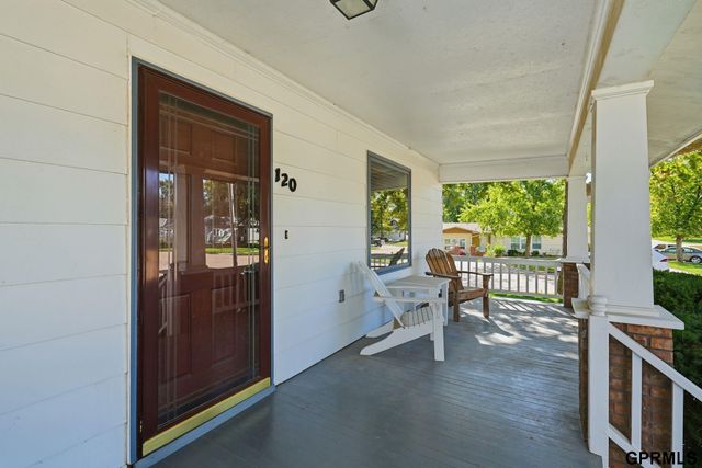 120 S Maple Avenue, Milford, NE 68405