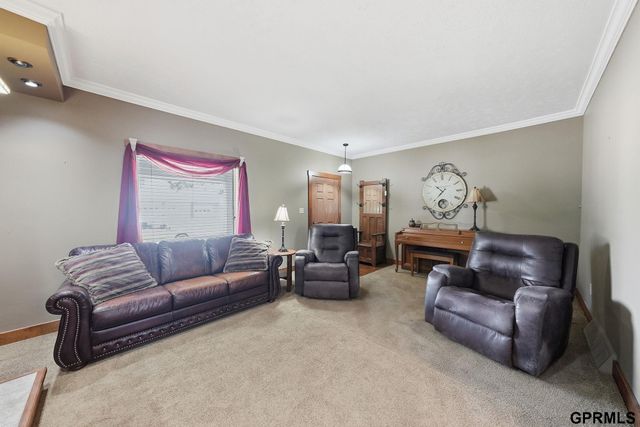 120 S Maple Avenue, Milford, NE 68405